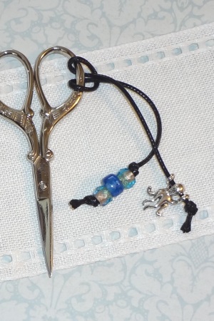 Scissor Hugger Octopus